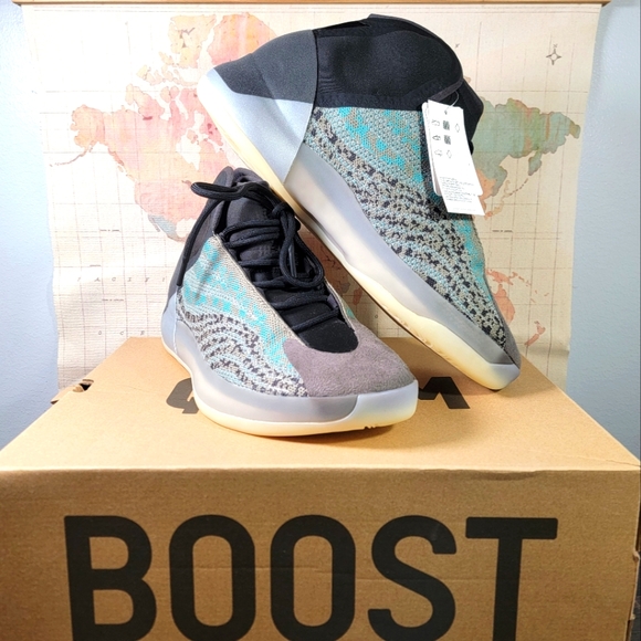 yeezy boost qntm teal blue